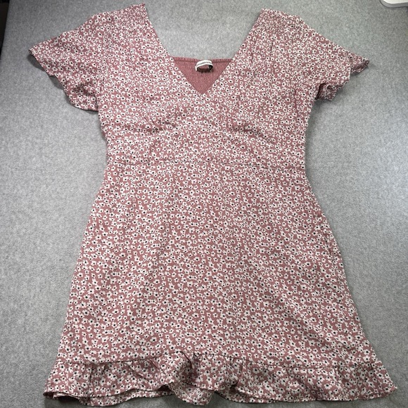 Abercrombie & Fitch Dresses & Skirts - Abercrombie & Fitch Floral Mini Dress L Pink White Ditsy Ruffle‎ Hem